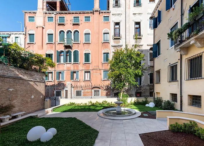 Ca' De La Fonte - Wenice Deep Culture Guest house