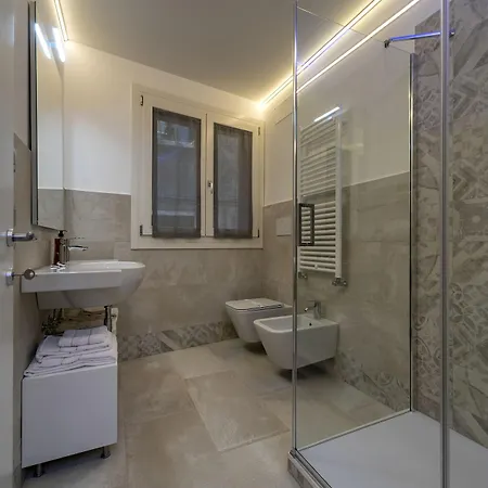Ca' De La Fonte - Wenice Deep Culture Guest house