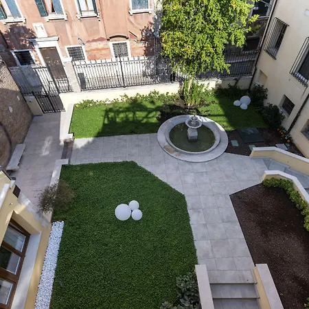 Ca' De La Fonte - Wenice Deep Culture Pensjonat